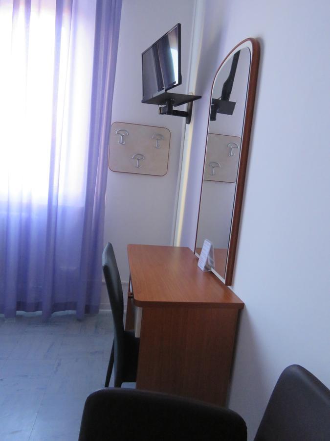 פורלי Hotel Marta מראה חיצוני תמונה