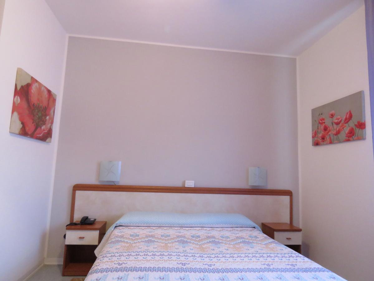 פורלי Hotel Marta מראה חיצוני תמונה